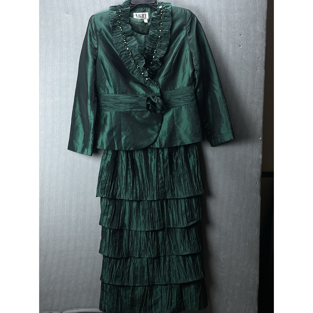 Night Studio New York 3 Piece Emerald Green Formal Skirt Suit Beaded Size 10